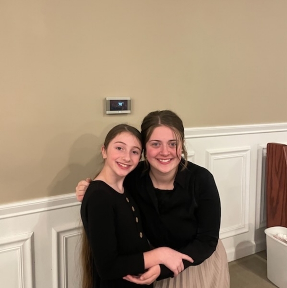 Meet your Posher, Macy - Picture 2 of 9